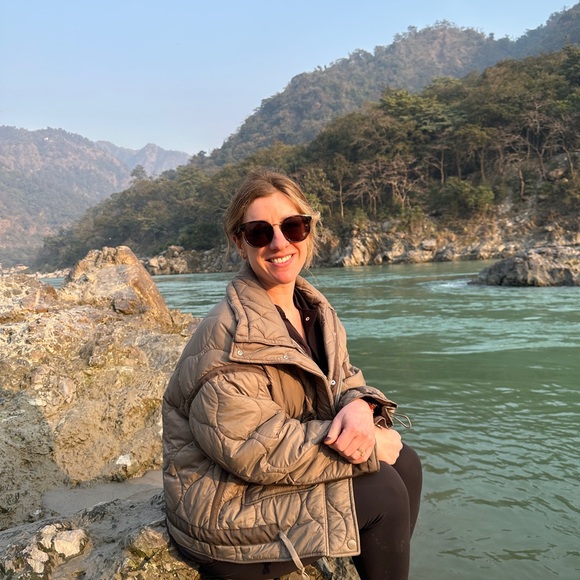 Meet your Posher, Stephanie - Picture 1 of 1